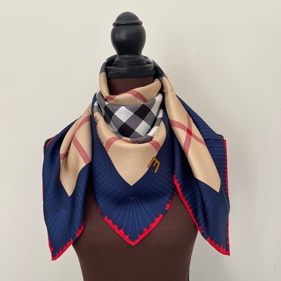 NWT Burberry Scarf Logo Iconic Beige Check Blue Border Silk Wrap - Picture 12 of 16